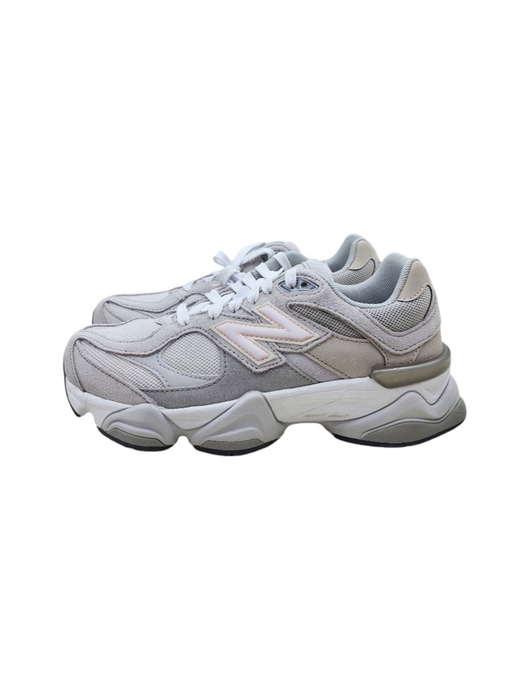 New Balance 9060 Sneakers Gray Pink Women’s Size 6 NWOB